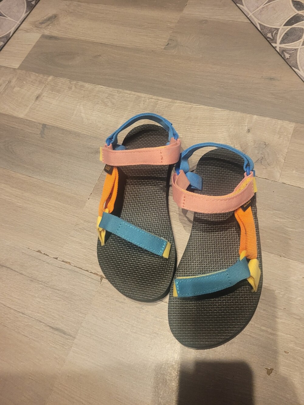 Teva Original Universal Sandals in the retro '90s Multi colorway Size 5 US/4 UK